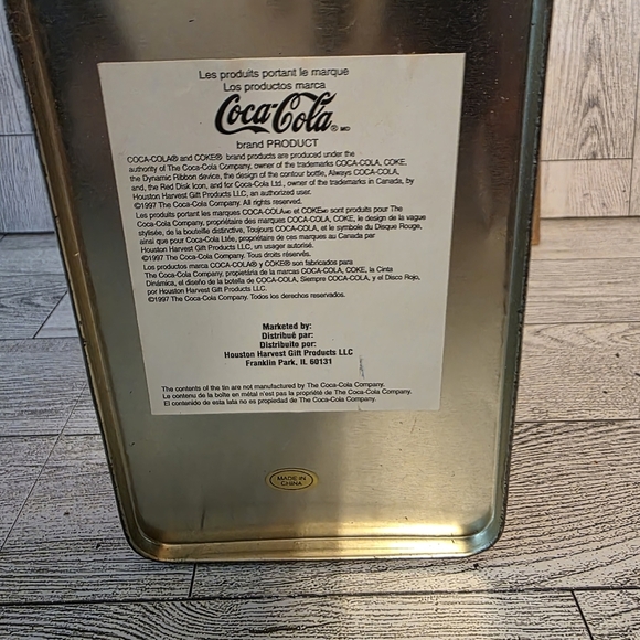 Coca-Cola Red and White Tin Box - Picture 4 of 4